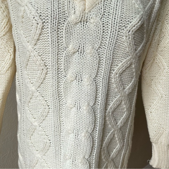 Vintage 100% acrylic 1970s chunky knit cream coloured sweater size small - Picture 6 of 14